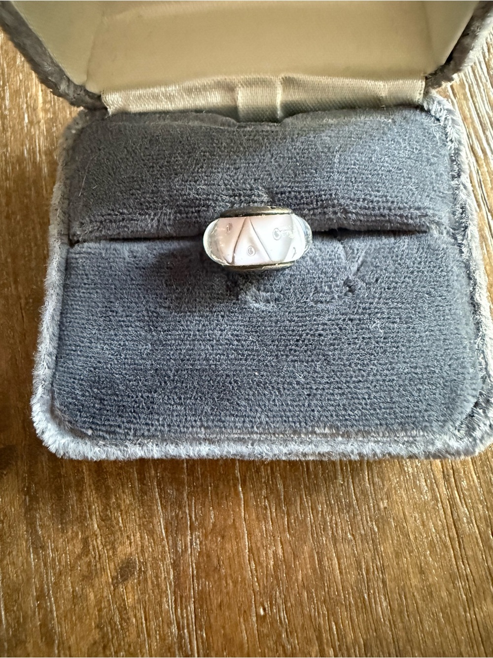 Pandora *retired* Pinkish White Looking Glass Zig-zag Murano charm